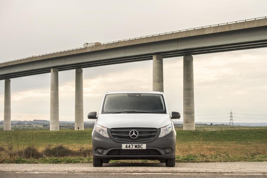  Mercedes-Benz Vito Panel Van 2015 года  (UK) (фото 8 из 30)
